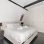 Apartamento Luxury Golden Triangle Ac *