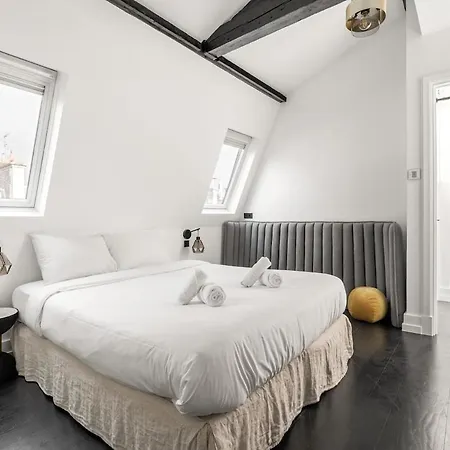 Luxury Golden Triangle Ac Apartman *