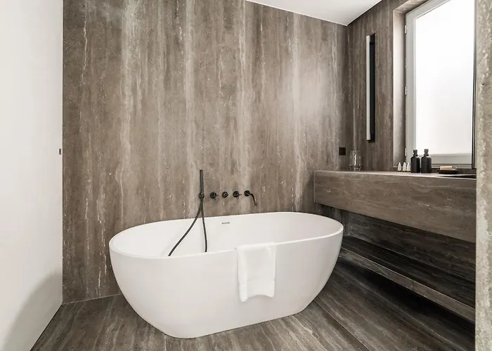Luxury Golden Triangle Ac Apartman