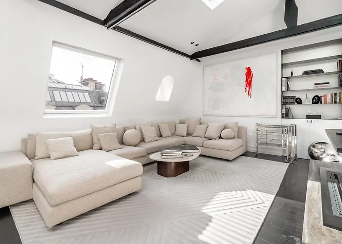 Luxury Golden Triangle Ac