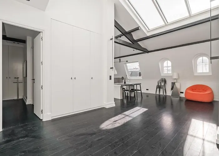 Luxury Golden Triangle Ac Apartman